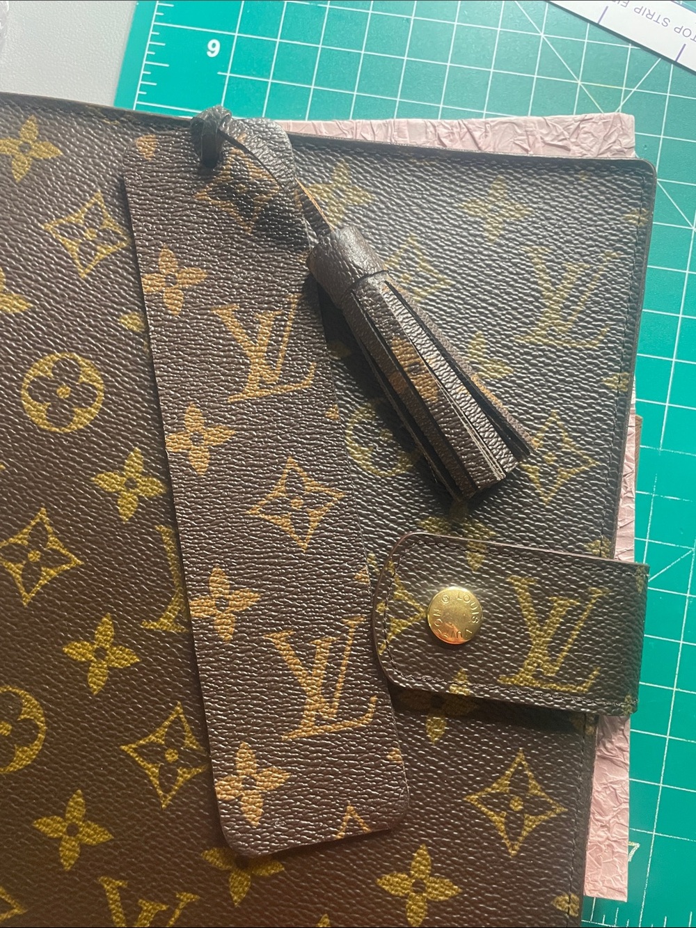 Designer inspired Monogram Bookmark - Picture 4 of 5